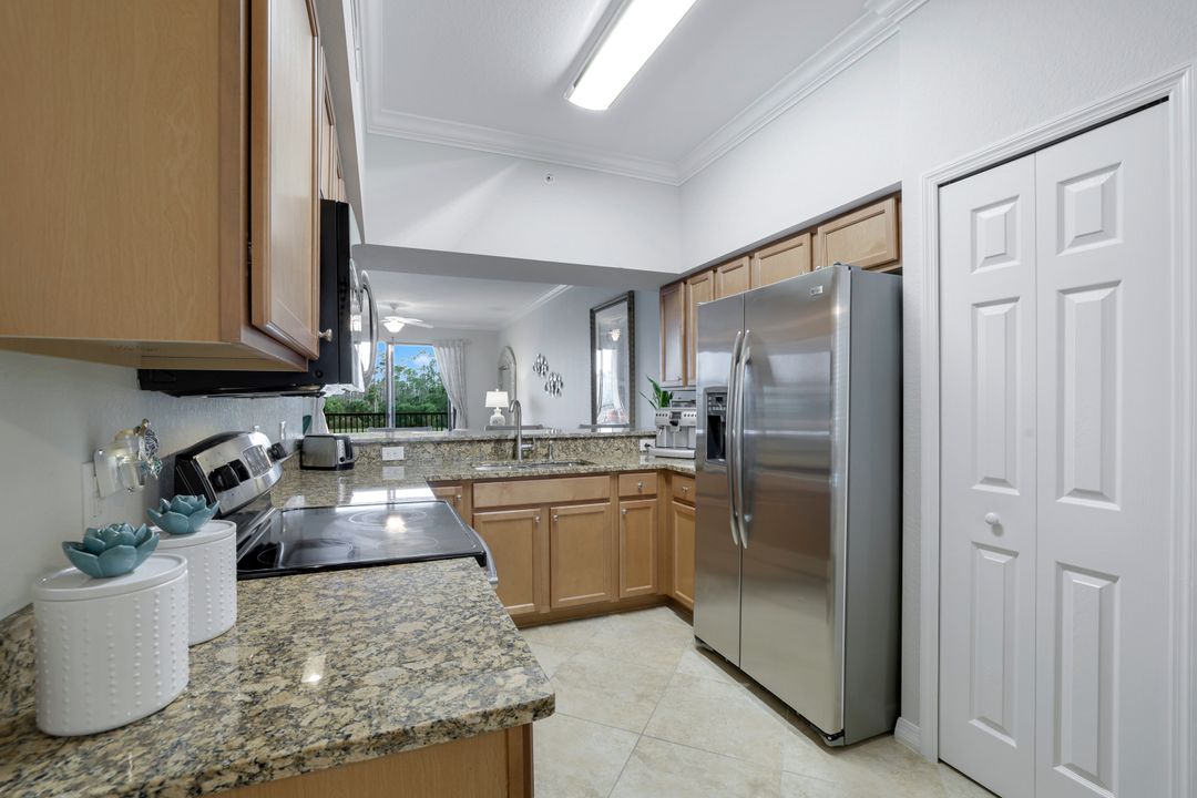 9735 Acqua Ct #625, Naples, FL 34113