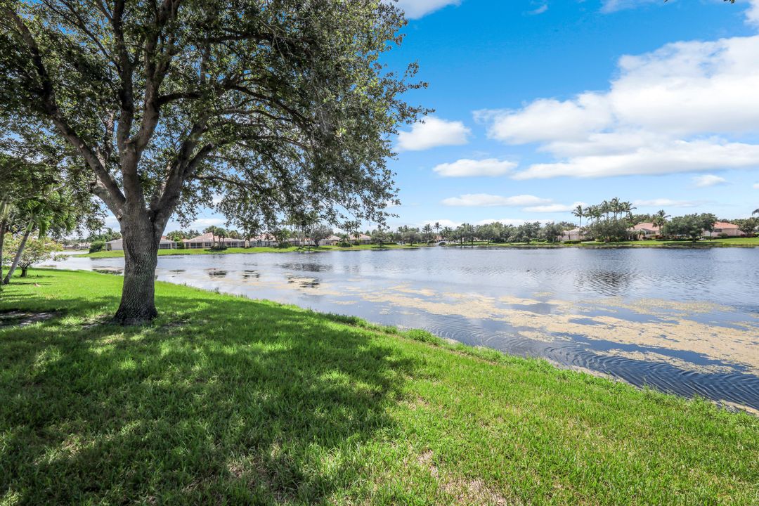 3794 Whidbey Way, Naples, FL 34119