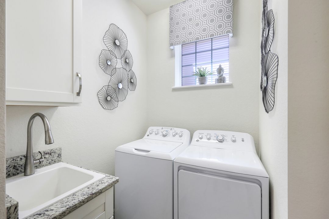 604 El Camino Real #101, Naples, FL 34119