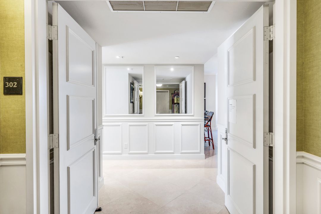 265 Indies Way #302, Naples, FL 34110