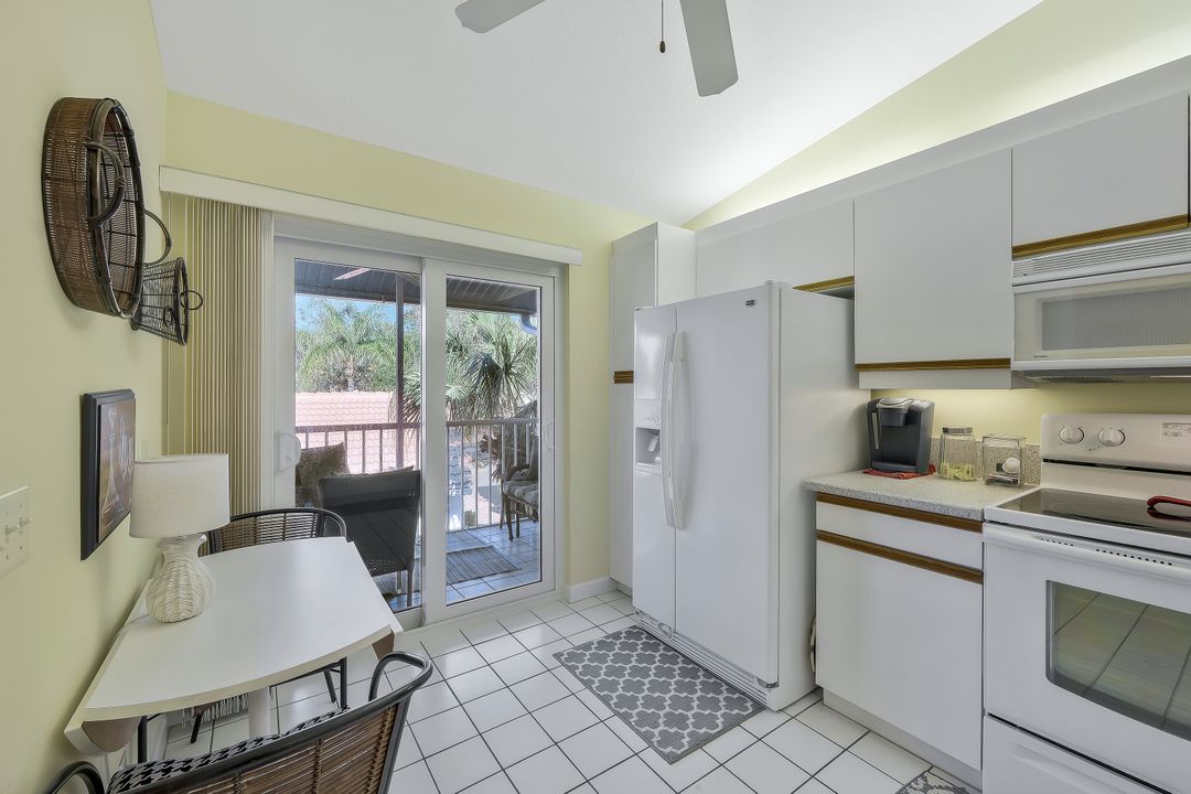 2305 Hidden Lake Dr #3704, Naples, FL 34112