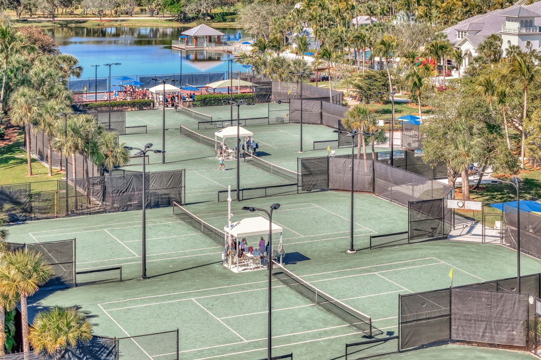 9070 Campanile Cir #102, Naples, FL 34114