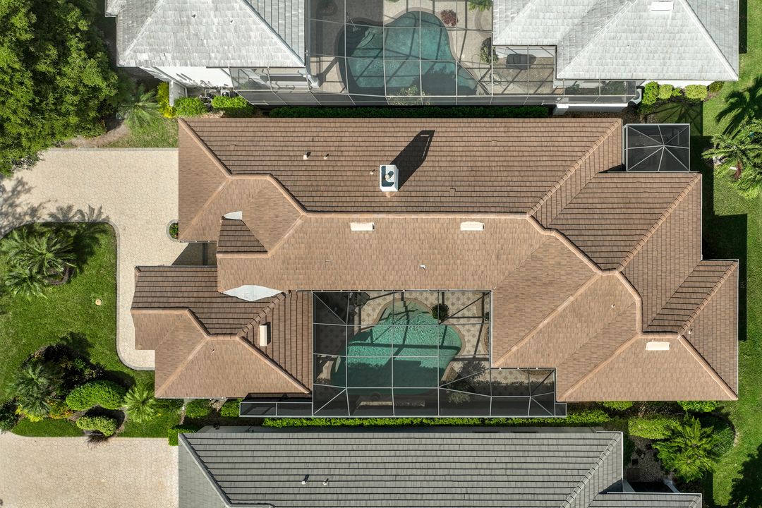 5058 Kensington High St, Naples, FL 34105