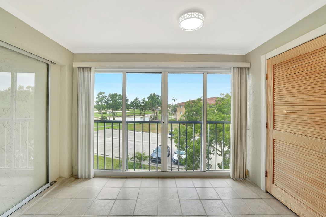 1051 Foxfire Ln #309, Naples, FL 34104
