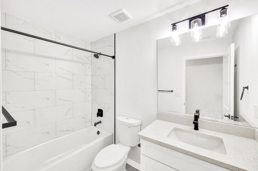 1205 NE 12th St, Cape Coral, FL 33909