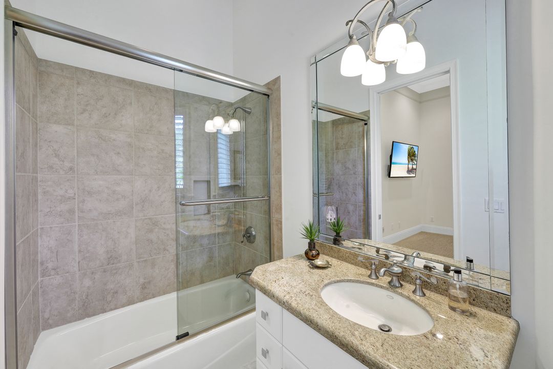 11993 Collier's Reserve Dr, Naples, FL 34110