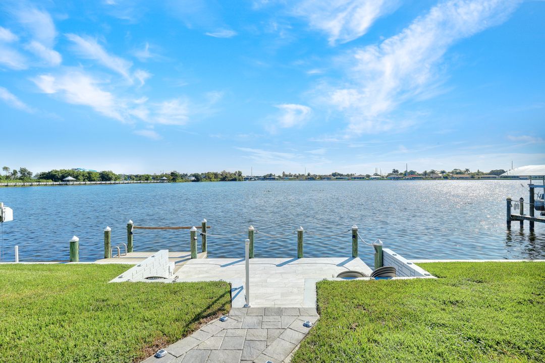 809 SW 2nd Ave, Cape Coral, FL 33991
