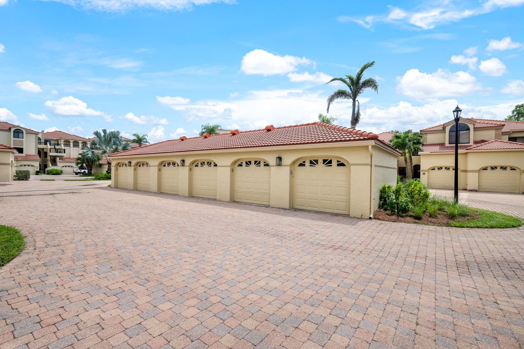 7048 Pelican Bay Blvd #305, Naples, FL 34108