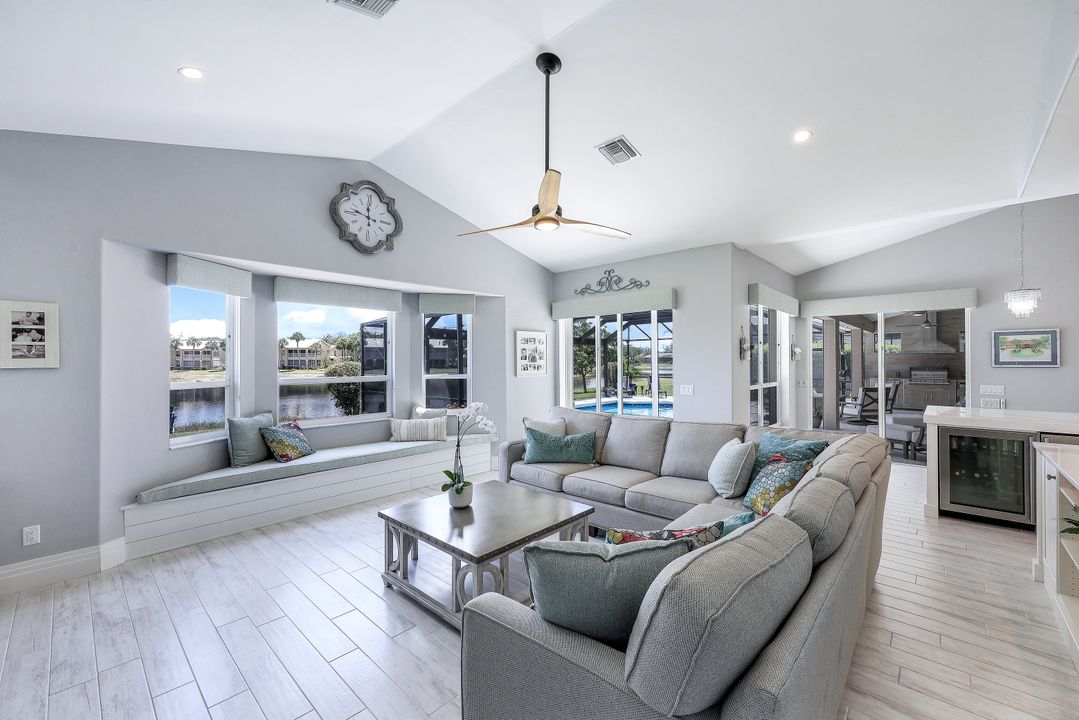 3730 Lakemont Dr, Bonita Springs, FL 34134