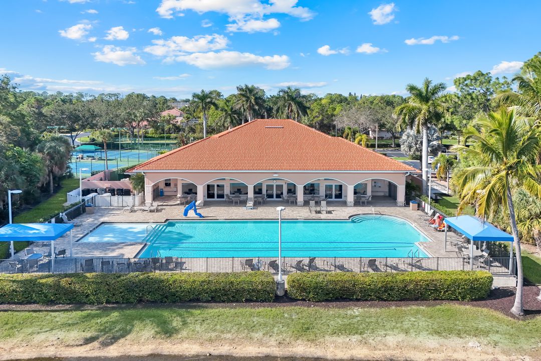 7755 Berkshire Pines Dr, Naples, FL 34104