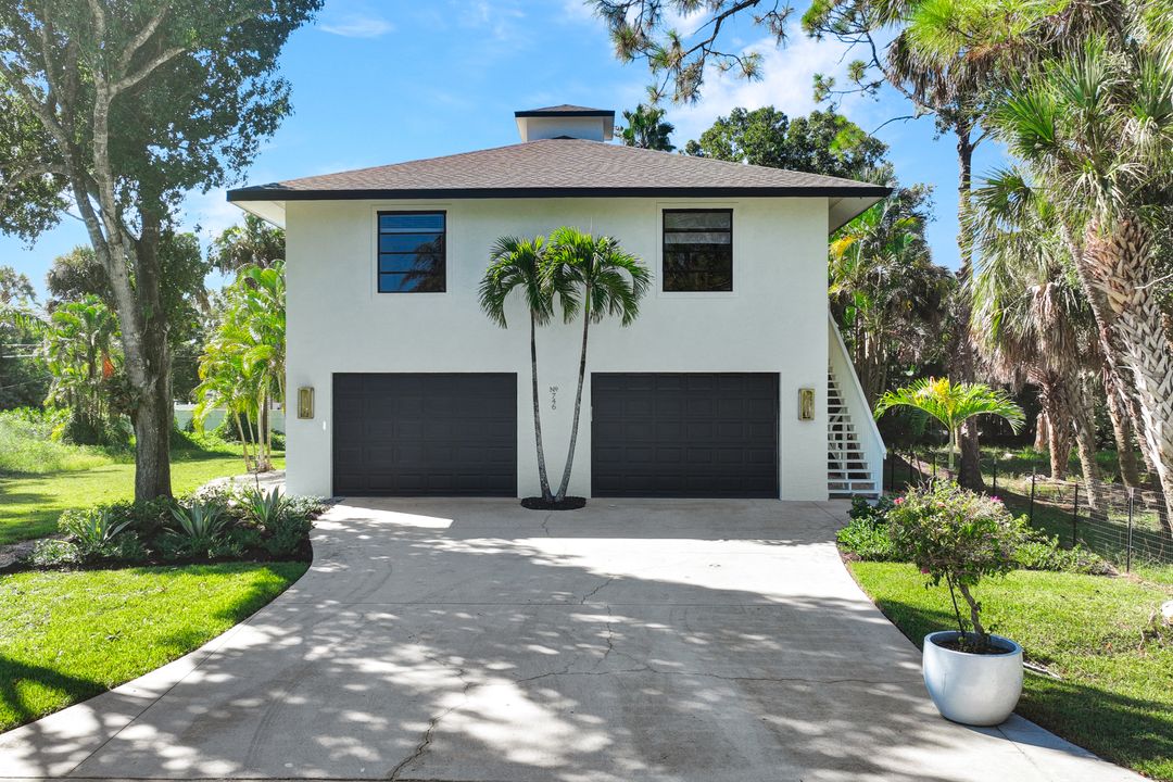 746 Park Ave, Naples, FL 34110