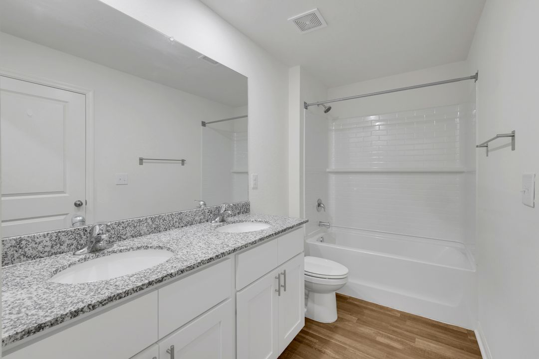 2210 SW 4th St, Cape Coral, FL 33991