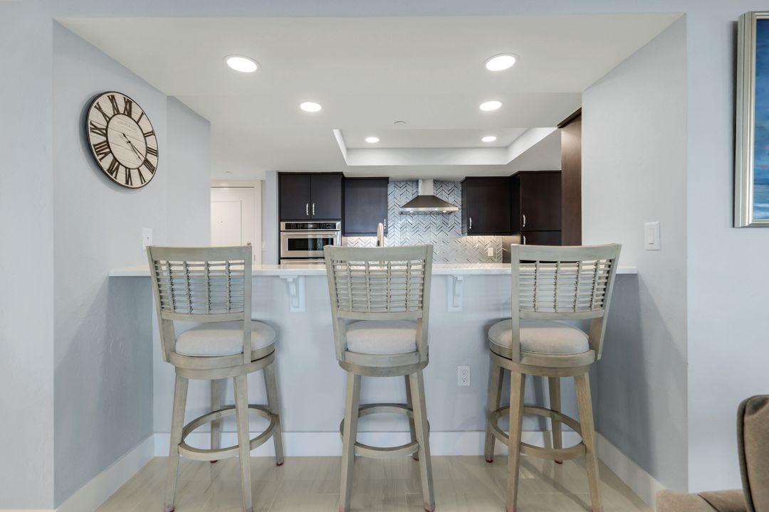 5601 Turtle Bay Dr #1802, Naples, FL 34108