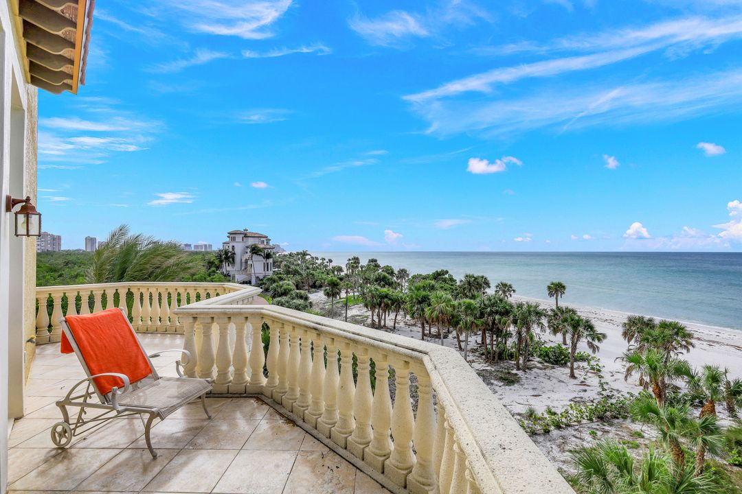 7425 Bay Colony Dr, Naples, FL 34108