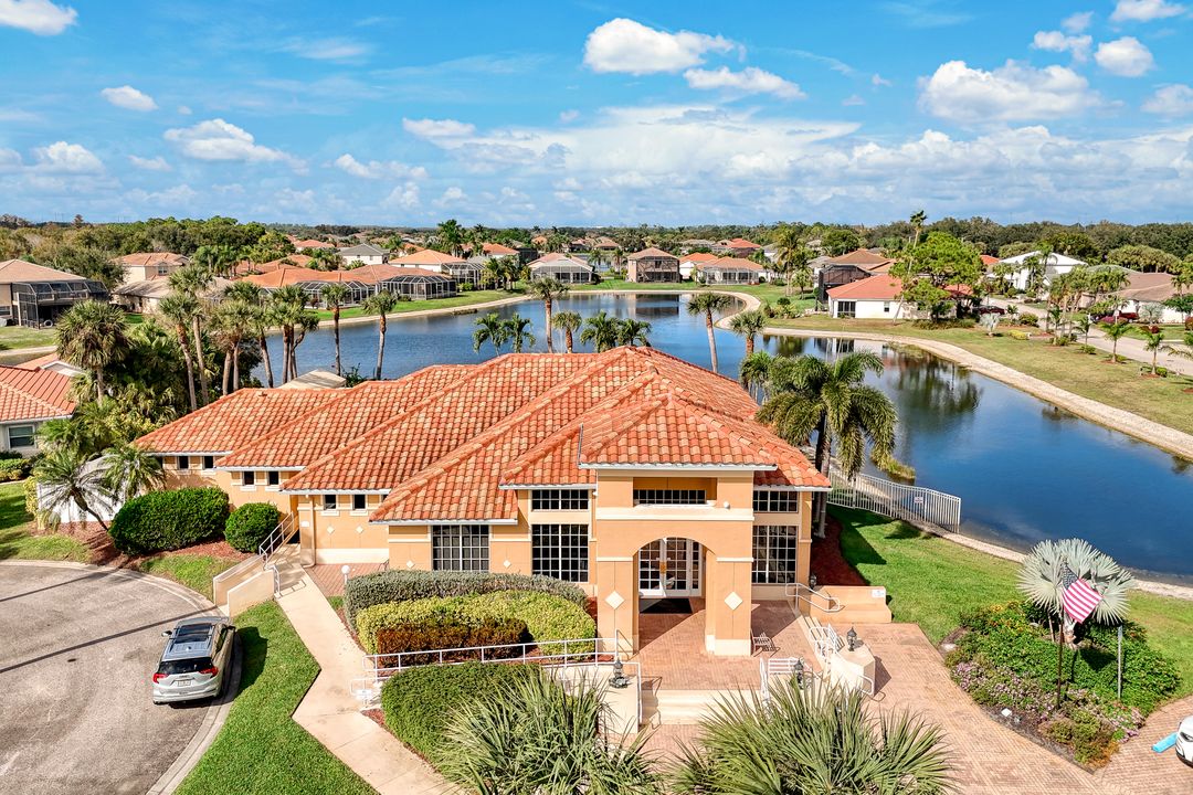 13060 Lake Meadow Dr, Fort Myers, FL 33913