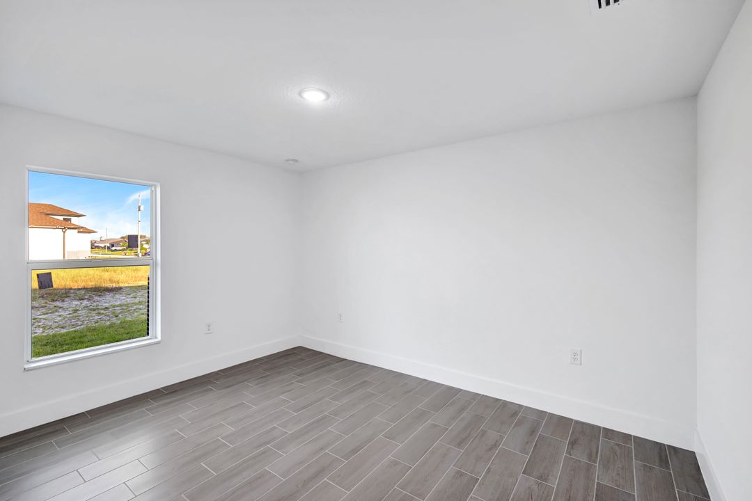 2223 NW 25th St, Cape Coral, FL 33993