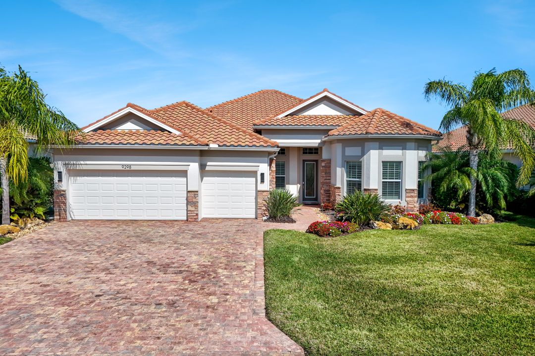 9298 Quarry Dr, Naples, FL 34120