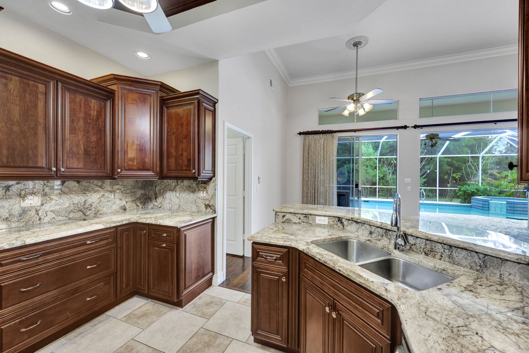 440 Henley Dr, Naples, FL 34104