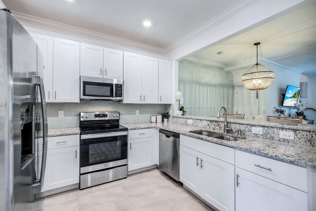 12072 Via Lighthouse Ln, Fort Myers, FL 33913