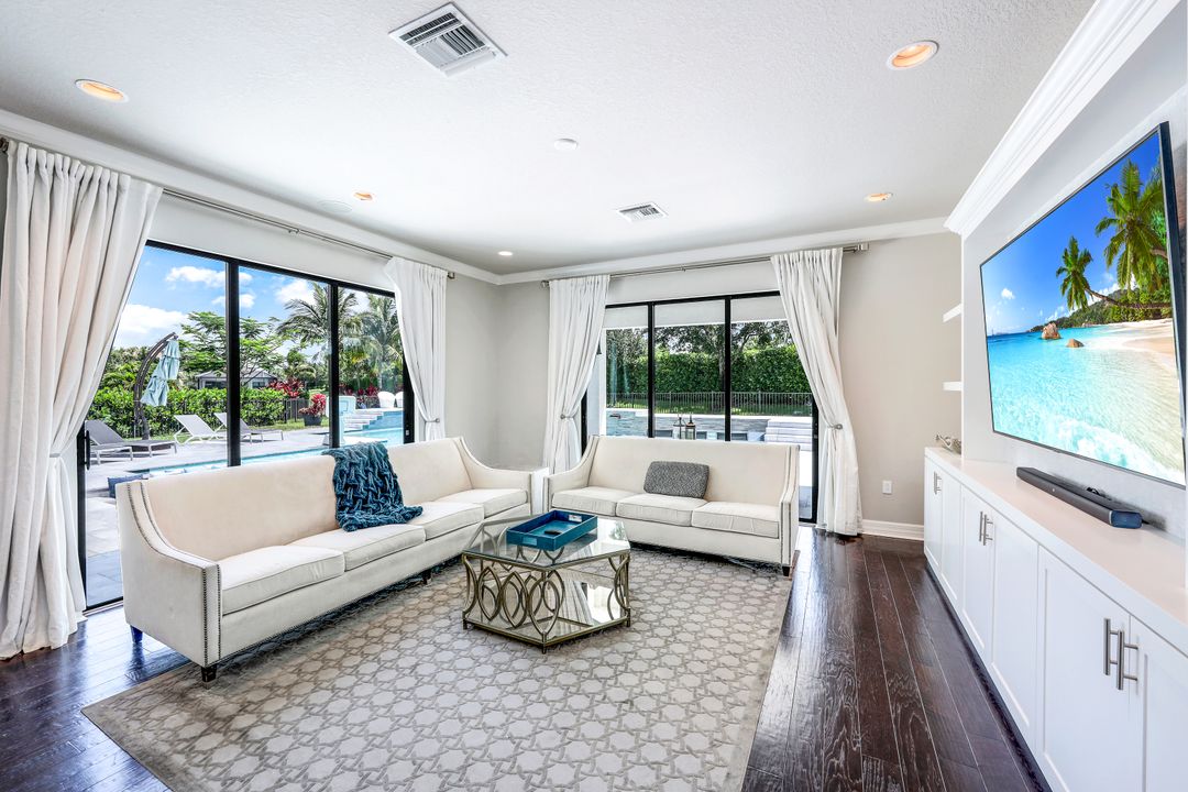 4138 Aspen Chase Dr, Naples, FL 34119