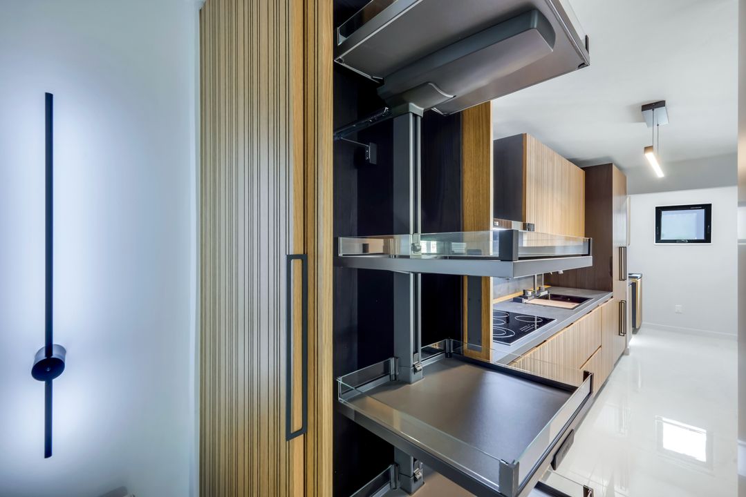 788 Park Shore Dr #E20, Naples, FL 34103