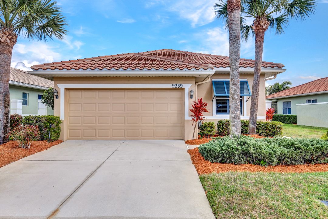 9359 Trieste Dr, Fort Myers, FL 33913