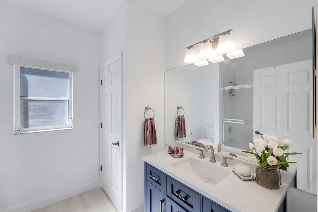 28501 Sombrero Dr, Bonita Springs, FL 34135