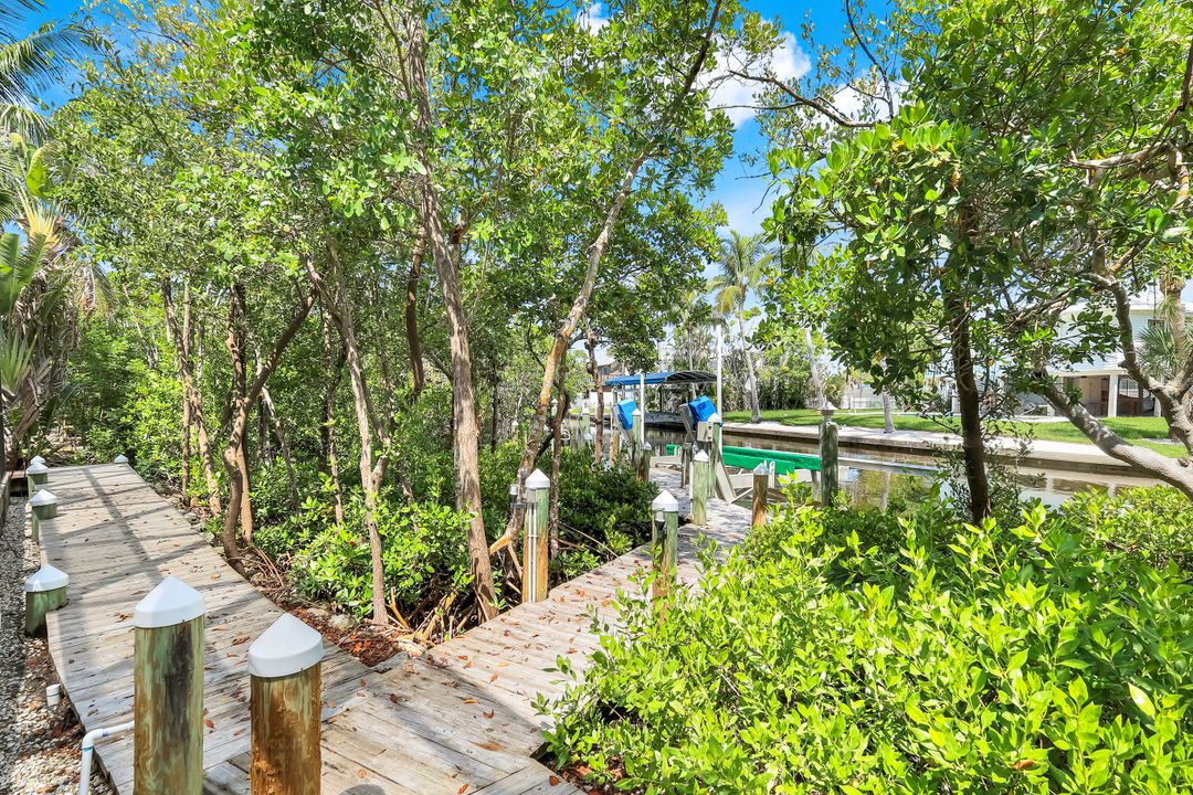 21580 Indian Bayou Dr, Fort Myers Beach, FL 33931