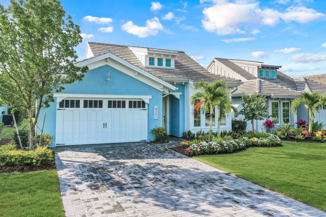 6323 Antigua Way, Naples, FL 34112