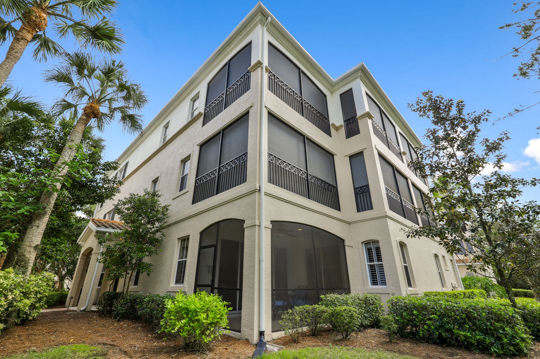 2809 Tiburon Blvd E #101, Naples, FL 34109