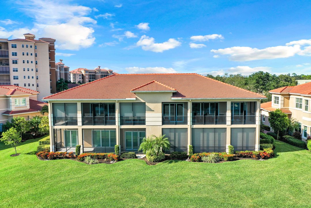 608 El Camino Real  #202, Naples, FL 34119