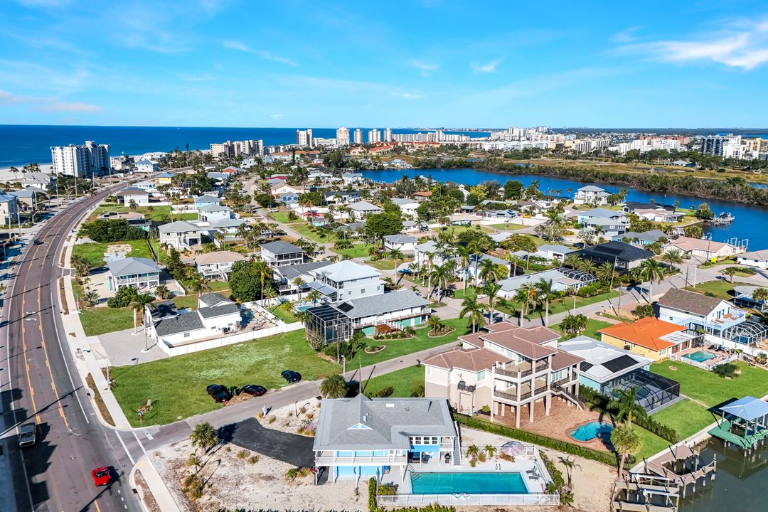 100 Tarpon Rd, Fort Myers Beach, FL 33931