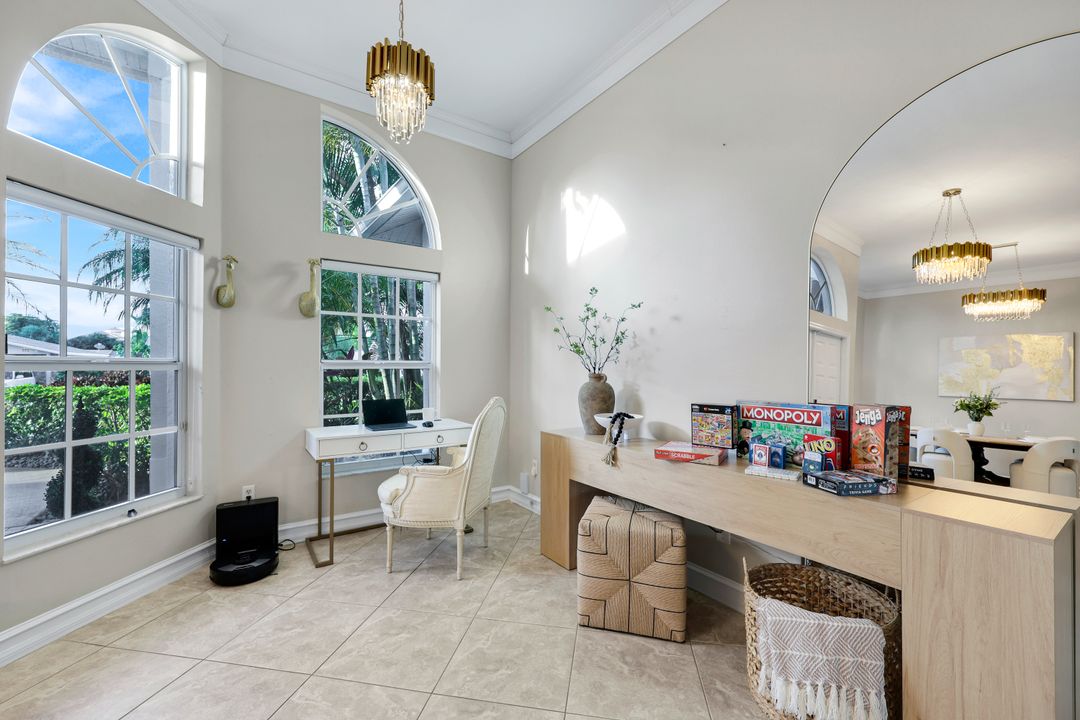 778 95th Ave N, Naples, FL 34108