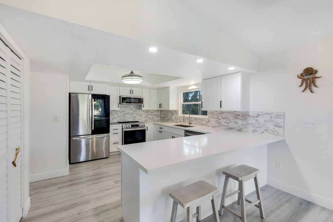 1752 Serenity Ln, Sanibel, FL 33957