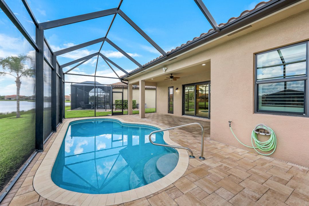 11532 Stonecreek Cir, Fort Myers, FL 33913