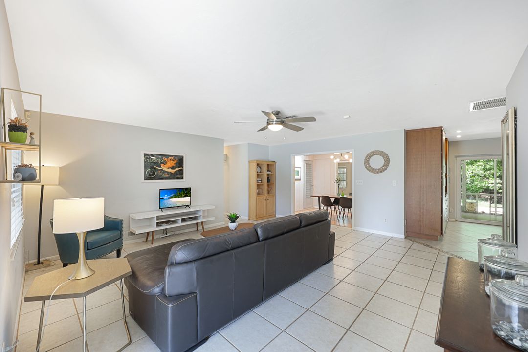 9863 Kentucky St, Bonita Springs, FL 34135