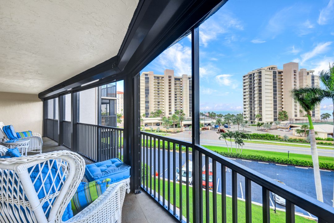 11030 Gulf Shore Dr #302, Naples, FL 34108