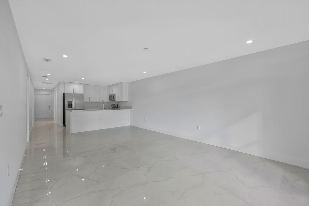 125 Holland St, North Fort Myers, FL 33917