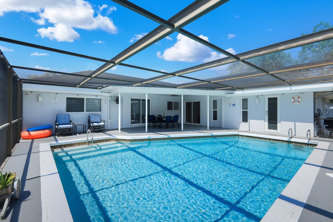 1813 Hancock Bridge Pkwy, Cape Coral, FL 33990
