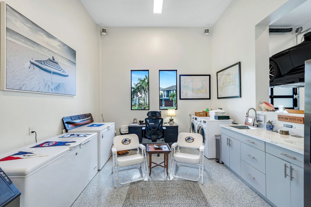 1610 Briarwood Ct, Marco Island, FL 34145