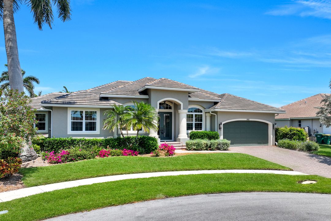 910 Montego Ct, Marco Island, FL 34145