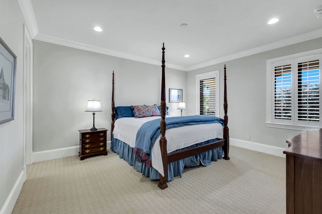 2351 Traditions Ct, Naples, FL 34105
