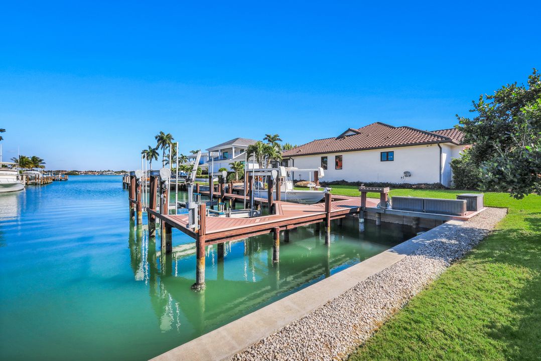 1400 Forrest Ct, Marco Island, FL 34145