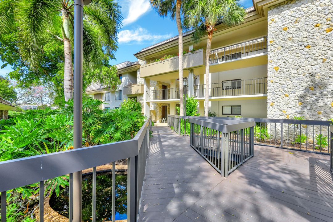5954 Pelican Bay Blvd #235, Naples, FL 34108