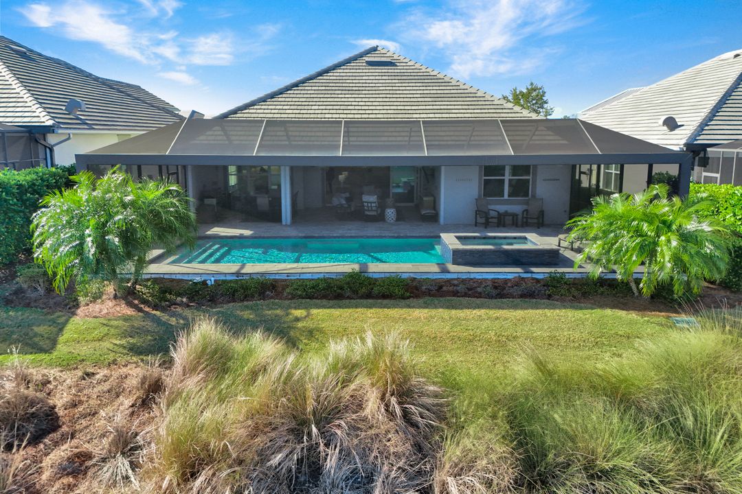 6161 Megans Bay Dr, Naples, FL 34112