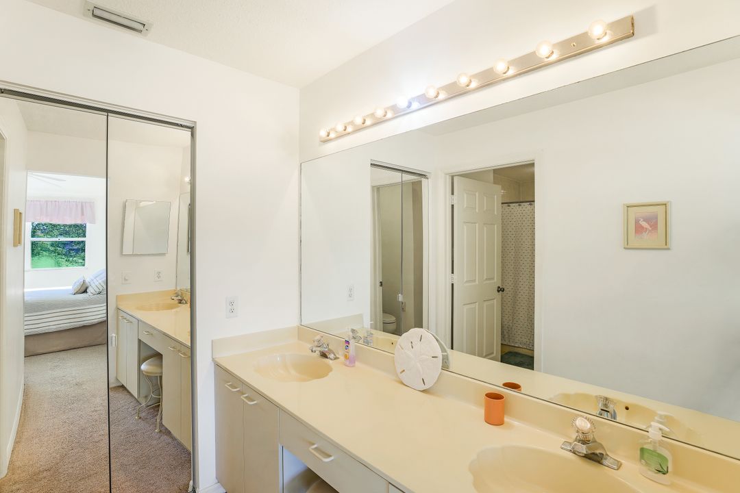 628 Woodshire Ln #G4, Naples, FL 34105