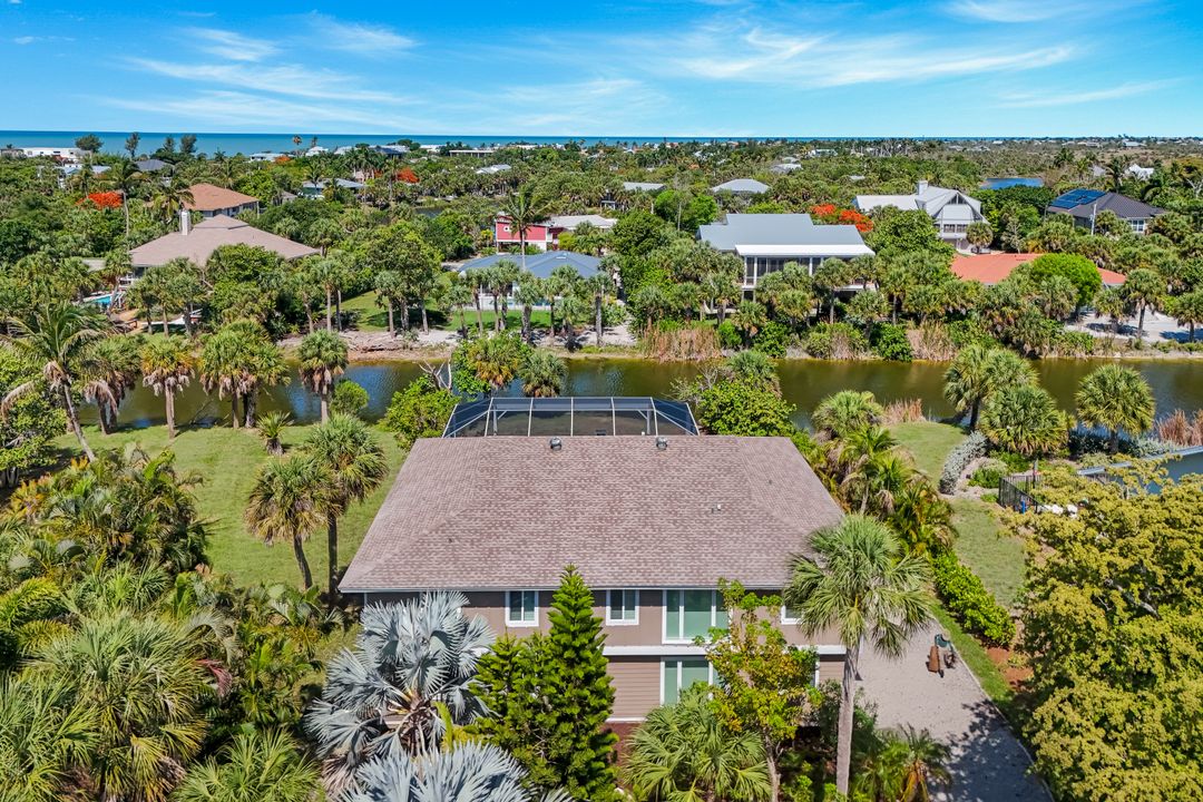 673 E Rocks Dr, Sanibel, FL 33957