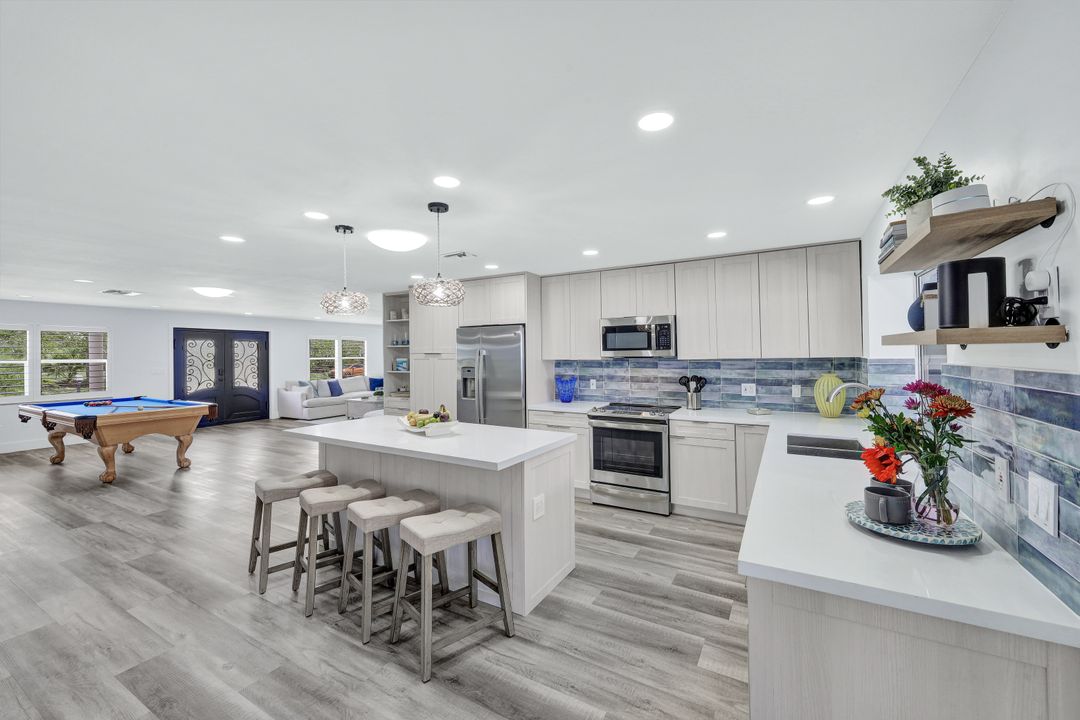 318 Castaways St, Marco Island, FL 34145