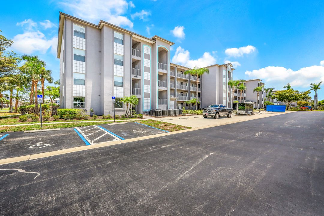 16685 Lake Cir Dr #1044, Fort Myers, FL 33908