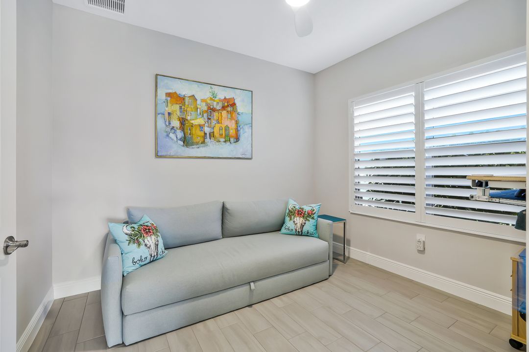 2291 Marquesa Cir, Naples, FL 34112